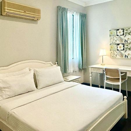 Century Bay Private Residences Sungai Dua Bukit Exteriör bild