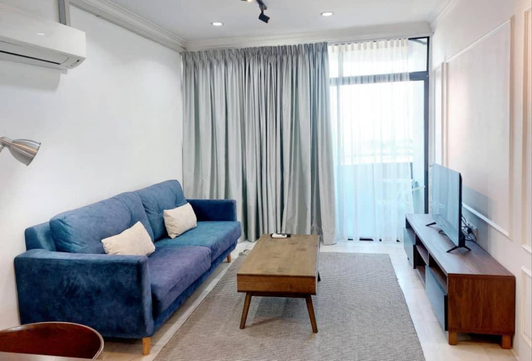 Century Bay Private Residences Sungai Dua Bukit Exteriör bild