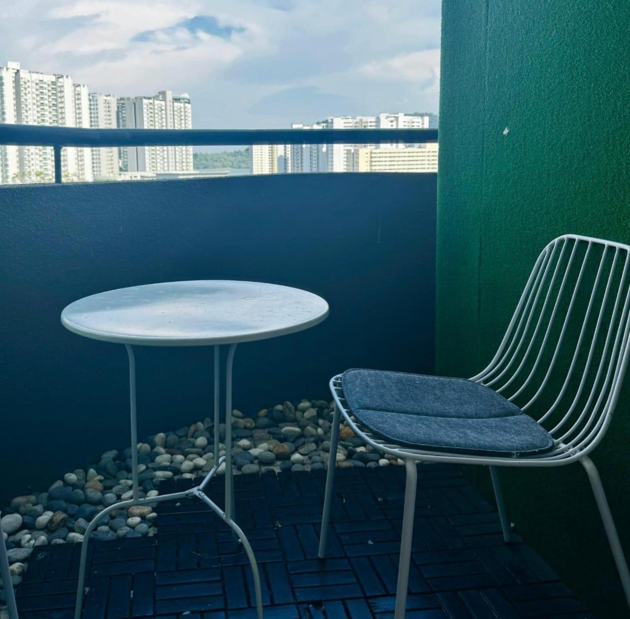 Century Bay Private Residences Sungai Dua Bukit Exteriör bild