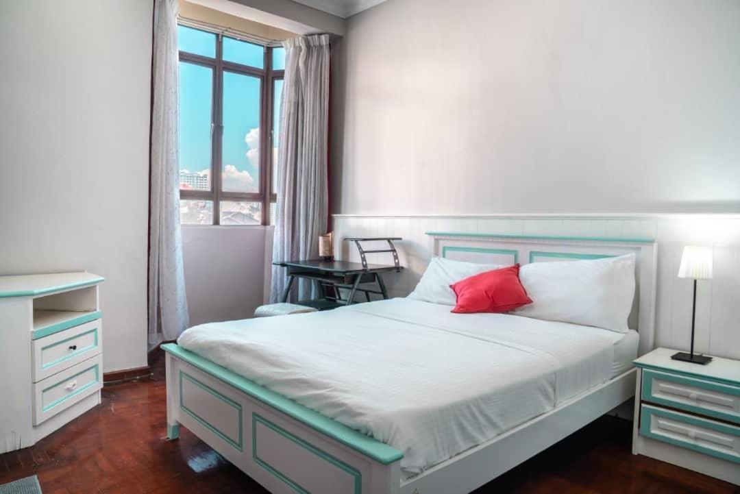 Century Bay Private Residences Sungai Dua Bukit Exteriör bild