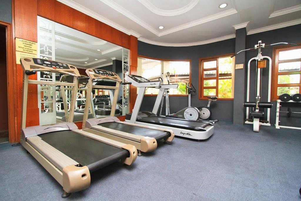 Century Bay Private Residences Sungai Dua Bukit Exteriör bild