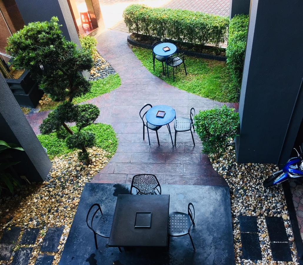 Century Bay Private Residences Sungai Dua Bukit Exteriör bild